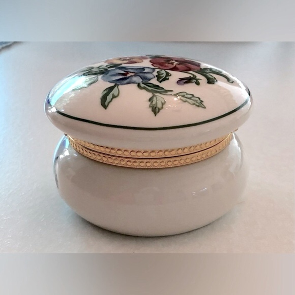 PartyLite Porcelain Round Jewelry Trinket Box - Picture 6 of 10